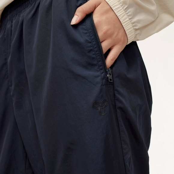 Aritzia Pants - COPY - Aritzia Tna Boyfriend track pants